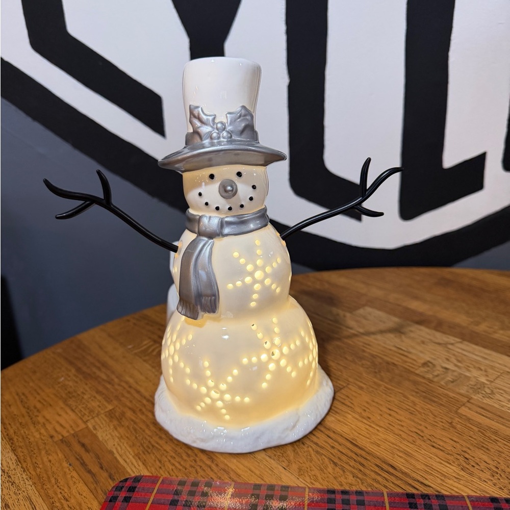 Scentsy Festive Snowman Wax Warmer